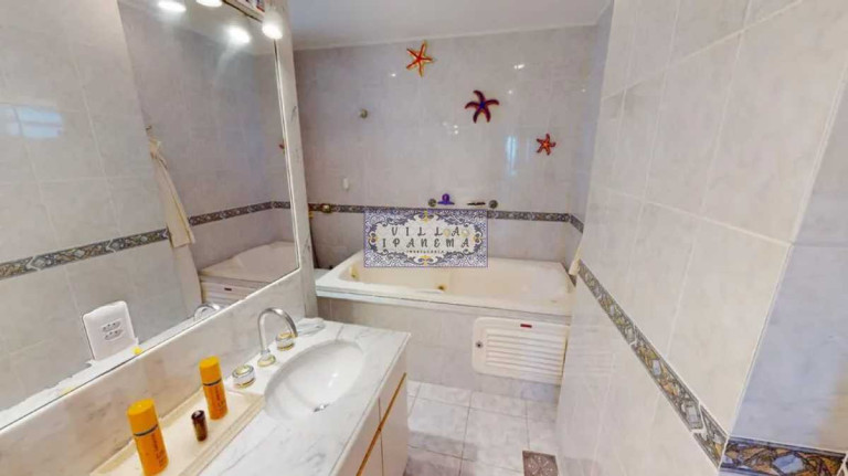 Imagem Cobertura com 3 Quartos à Venda, 165 m² em Copacabana - Rio De Janeiro Imagem Cobertura com 3 Quartos à Venda, 165 m² em Copacabana - Rio De Janeiro