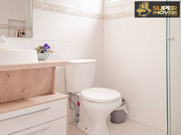 Imagem Casa com 3 Quartos à Venda, 450 m² em Laranjal - Pelotas Imagem Casa com 3 Quartos à Venda, 450 m² em Laranjal - Pelotas