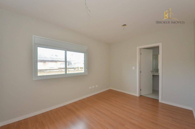 Imagem Sobrado com 3 Quartos à Venda, 121 m² em Xaxim - Curitiba Imagem Sobrado com 3 Quartos à Venda, 121 m² em Xaxim - Curitiba