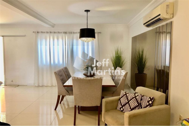 Imagem Sobrado com 3 Quartos à Venda, 255 m² em Nações - Balneário Camboriú