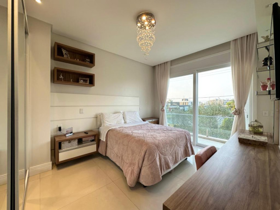 Imagem Casa com 5 Quartos à Venda, 312 m² em Novo Louro - Capao Da Canoa Imagem Casa com 5 Quartos à Venda, 312 m² em Novo Louro - Capao Da Canoa