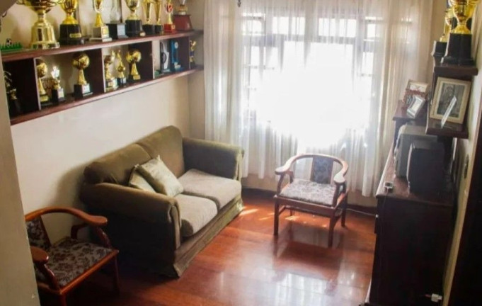 Casa com 4 Quartos à Venda, 280 m² em Bom Retiro - Curitiba