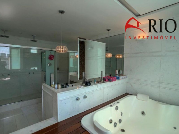 Imagem Casa com 5 Quartos à Venda, 600 m² em Barra Da Tijuca - Rio De Janeiro Imagem Casa com 5 Quartos à Venda, 600 m² em Barra Da Tijuca - Rio De Janeiro