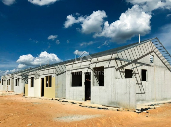 Imagem Casa de Condomínio com 2 Quartos à Venda, 45 m² em Três Pontes - Itaborai