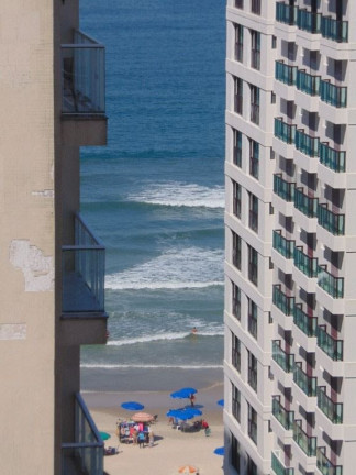 Apartamento com 3 Quartos à Venda ou Locação, 109 m² em Pitangueiras - Guarujá