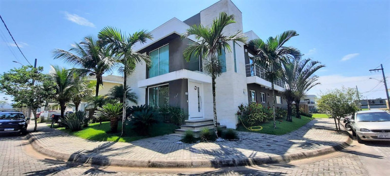 Sobrado com 4 Quartos à Venda, 860 m² em Massaguaçu - Caraguatatuba