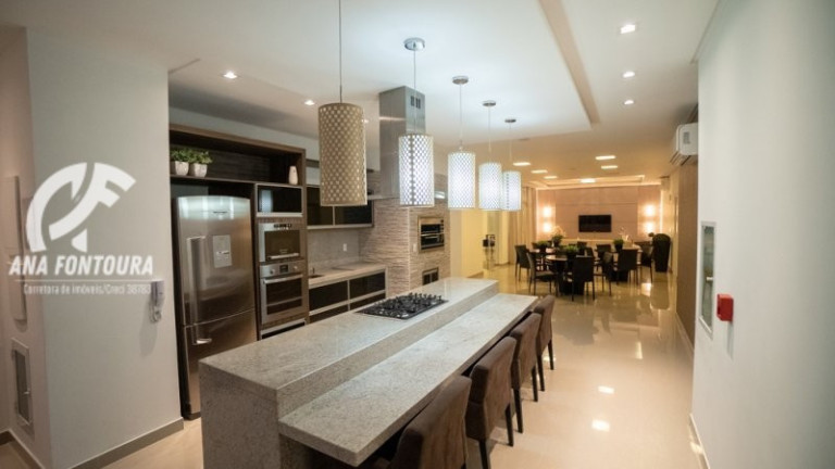 Imagem Apartamento com 3 Quartos à Venda, 100 m² em Centro - Balneário Camboriú Imagem Apartamento com 3 Quartos à Venda, 100 m² em Centro - Balneário Camboriú