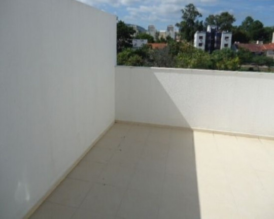 Imagem Sobrado com 2 Quartos à Venda, 150 m² em Jardim Itu Sabará - Porto Alegre Imagem Sobrado com 2 Quartos à Venda, 150 m² em Jardim Itu Sabará - Porto Alegre