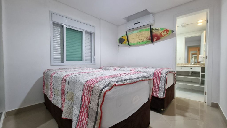 Imagem Apartamento com 3 Quartos à Venda, 135 m² em Pitangueiras - Guarujá