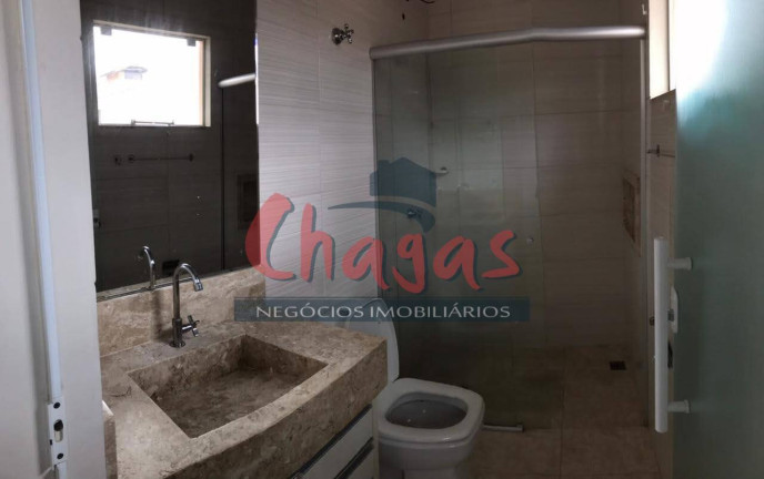 Imagem Sobrado com 4 Quartos à Venda, 264 m² em Centro - Caraguatatuba