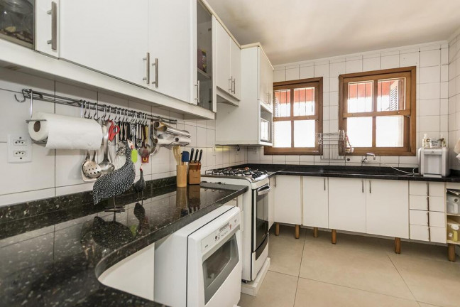 Imagem Casa com 3 Quartos à Venda, 219 m² em Cavalhada - Porto Alegre