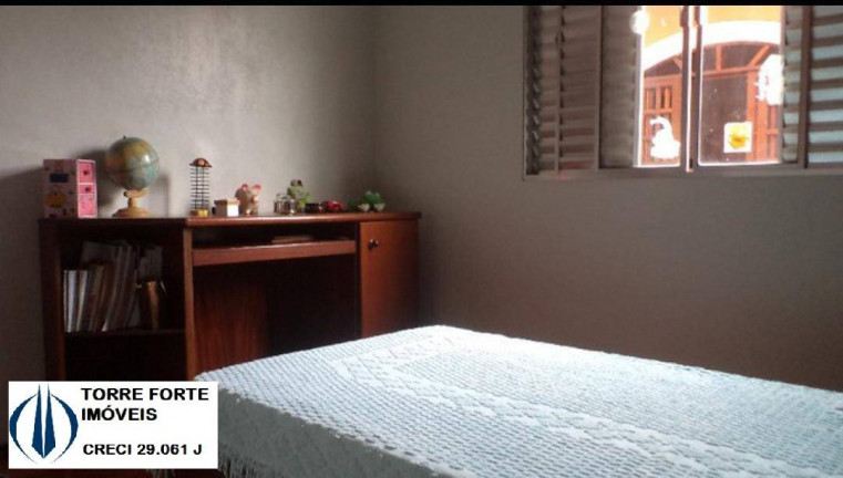 Imagem Casa com 3 Quartos à Venda, 225 m² em Jardim Planalto - São Paulo