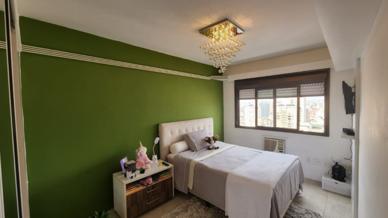Imagem Imóvel com 3 Quartos à Venda, 206 m² em Menino Deus - Porto Alegre Imagem Imóvel com 3 Quartos à Venda, 206 m² em Menino Deus - Porto Alegre