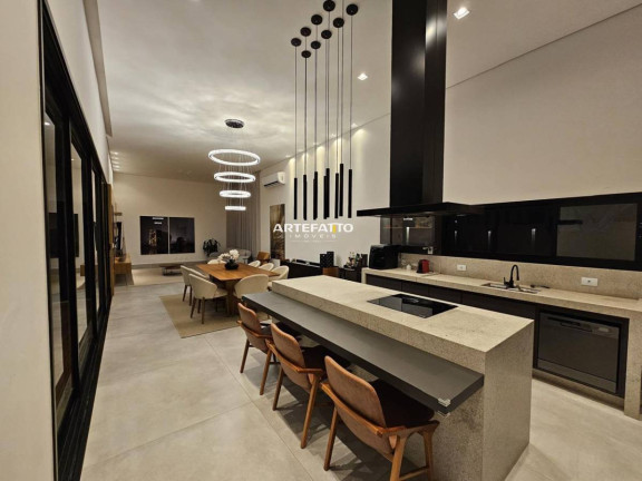Imagem Casa de Condomínio com 3 Quartos à Venda, 220 m²