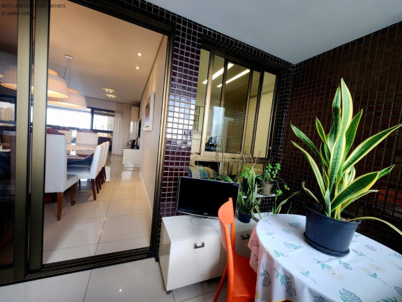 Imagem Imóvel com 4 Quartos à Venda, 190 m² em Barra - Salvador Imagem Imóvel com 4 Quartos à Venda, 190 m² em Barra - Salvador