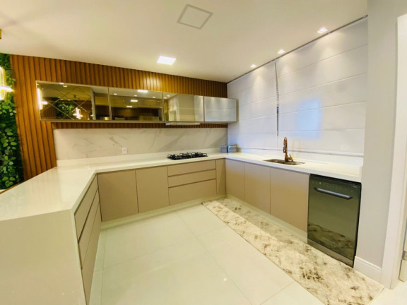 Imagem Apartamento com 4 Quartos à Venda, 195 m² em Pioneiros - Balneário Camboriú Imagem Apartamento com 4 Quartos à Venda, 195 m² em Pioneiros - Balneário Camboriú