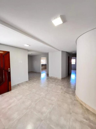 Imagem Casa com 3 Quartos à Venda, 243 m² em Parque Das Laranjeiras Acréscimo - Goiânia Imagem Casa com 3 Quartos à Venda, 243 m² em Parque Das Laranjeiras Acréscimo - Goiânia