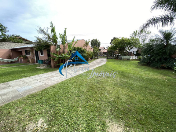 Imagem Casa com 4 Quartos à Venda, 270 m² em Centro - Imbé