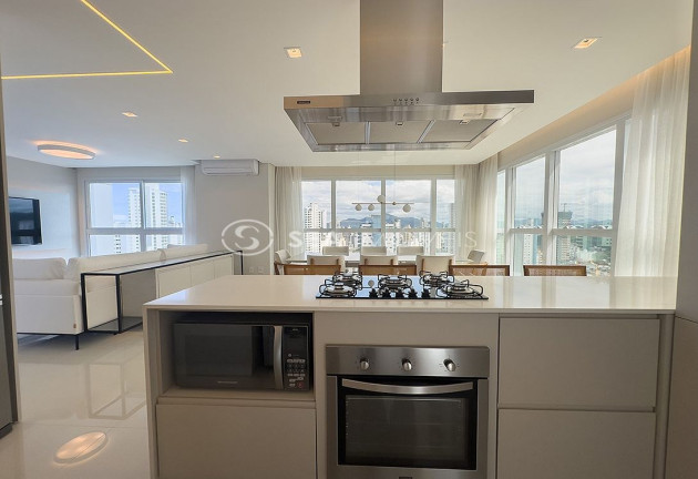 Imagem Apartamento com 3 Quartos à Venda, 140 m² em Centro - Balneário Camboriú Imagem Apartamento com 3 Quartos à Venda, 140 m² em Centro - Balneário Camboriú