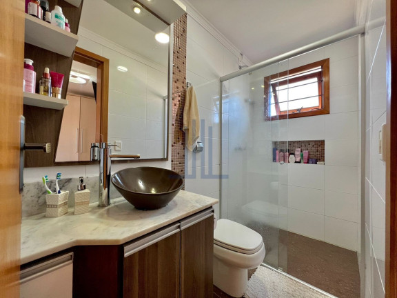 Imagem Casa com 3 Quartos à Venda, 156 m² em Tomazetti - Santa Maria