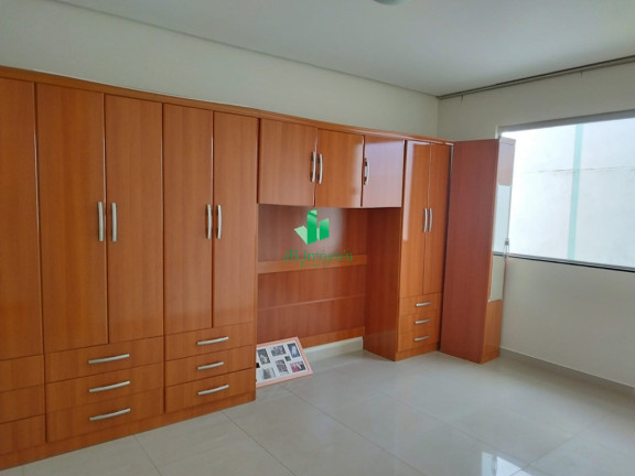 Imagem Casa com 4 Quartos para Alugar, 1 m² em Vila Guilhermina - Montes Claros Imagem Casa com 4 Quartos para Alugar, 1 m² em Vila Guilhermina - Montes Claros
