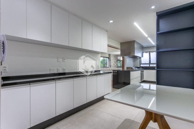 Imagem Apartamento com 3 Quartos à Venda, 195 m² em Campo Belo - São Paulo