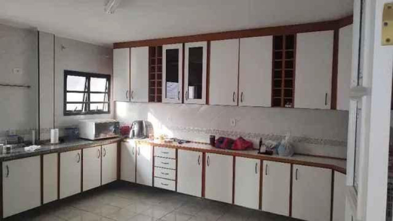 Imagem Apartamento com 4 Quartos à Venda, 210 m² em Guilhermina - Praia Grande