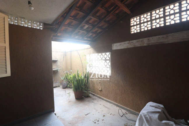 Imagem Casa com 3 Quartos à Venda, 250 m² em água Fria - São Paulo Imagem Casa com 3 Quartos à Venda, 250 m² em água Fria - São Paulo