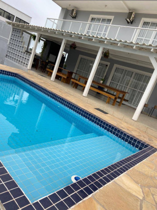 Imagem Casa com 4 Quartos para Temporada,  em Zimbros - Bombinhas
