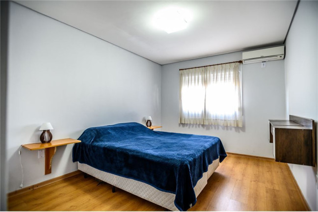 Imagem Casa com 2 Quartos à Venda, em Jardim Itu - Porto Alegre Imagem Casa com 2 Quartos à Venda, em Jardim Itu - Porto Alegre