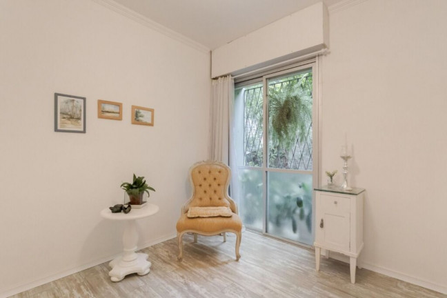Imagem Imóvel com 2 Quartos à Venda, 75 m² em Petrópolis - Porto Alegre