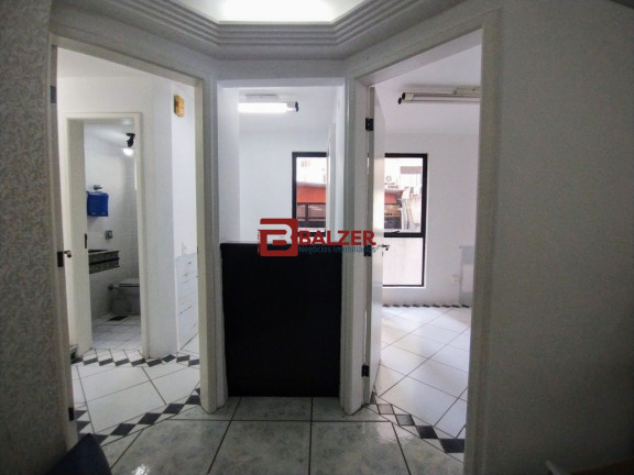 Imagem Sala Comercial à Venda, 78 m² em Centro - Florianópolis Imagem Sala Comercial à Venda, 78 m² em Centro - Florianópolis
