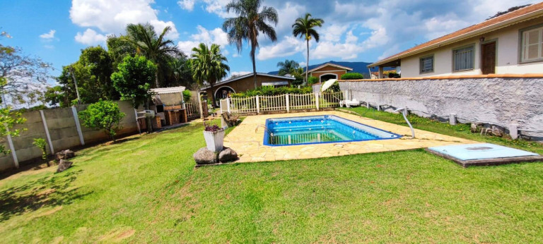 Imagem Casa com 4 Quartos à Venda, 970 m² em Jardim Centenário - Atibaia