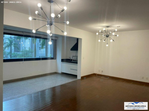 Imagem Imóvel com 4 Quartos à Venda, 137 m² em Moema - São Paulo