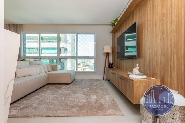 Imagem Apartamento com 4 Quartos à Venda, 132 m² em Centro - Balneário Camboriú Imagem Apartamento com 4 Quartos à Venda, 132 m² em Centro - Balneário Camboriú