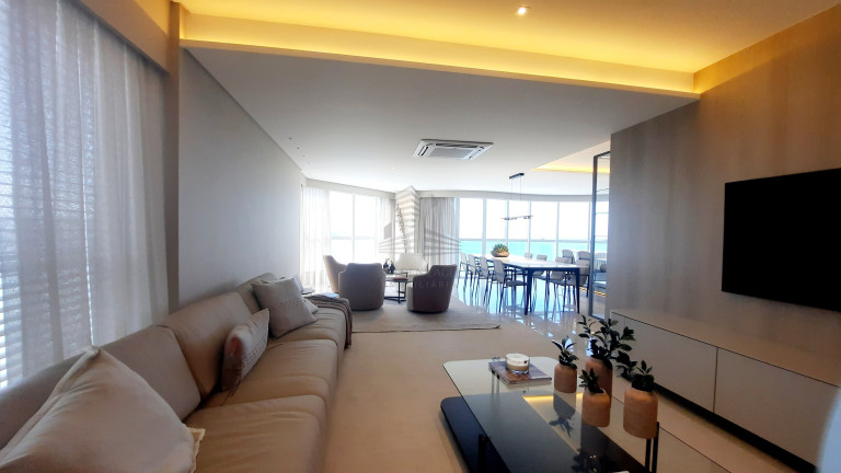 Imagem Apartamento com 4 Quartos à Venda, 238 m² em Centro - Balneário Camboriú Imagem Apartamento com 4 Quartos à Venda, 238 m² em Centro - Balneário Camboriú