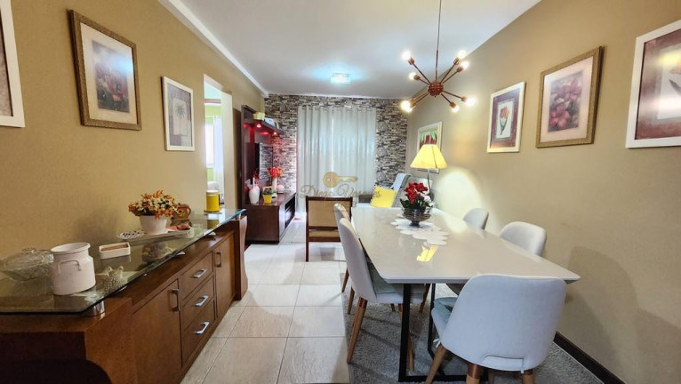Imagem Apartamento com 2 Quartos à Venda, 54 m² em Várzea - Teresópolis