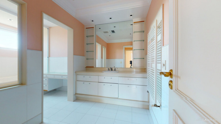 Imagem Imóvel com 10 Quartos à Venda, em Belém Novo - Porto Alegre Imagem Imóvel com 10 Quartos à Venda, em Belém Novo - Porto Alegre