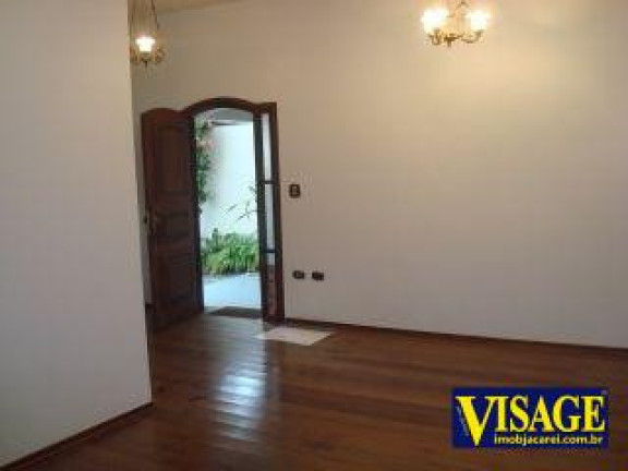 Imagem Casa com 2 Quartos à Venda, 500 m² em Centro - Jacareí
