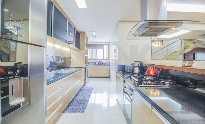 Imagem Imóvel com 3 Quartos à Venda, 260 m² em Jardim Lindóia - Porto Alegre Imagem Imóvel com 3 Quartos à Venda, 260 m² em Jardim Lindóia - Porto Alegre