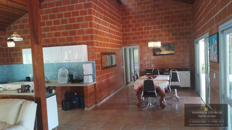 Imagem Casa com 3 Quartos à Venda, 250 m² em Centro - Ibiúna