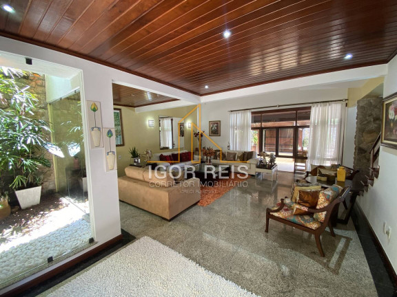 Imagem Casa com 5 Quartos à Venda,  em Camboinhas - Niterói
