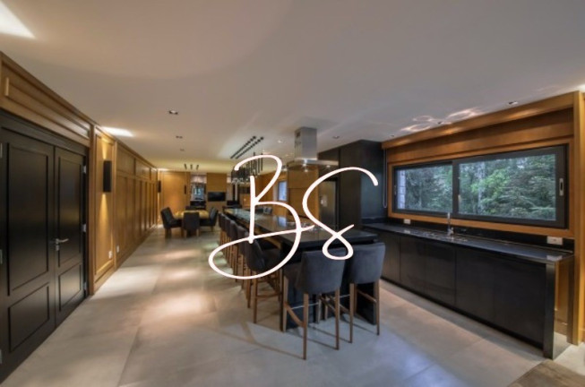 Imagem Apartamento com 3 Quartos à Venda, 319 m² em Planalto - Gramado