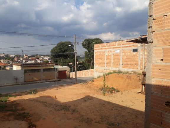 Imagem Casa com 3 Quartos à Venda, 400 m² em Vila Renascer - Contagem