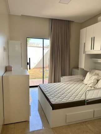 Imagem Casa com 3 Quartos à Venda, 151 m² em Santa Genoveva - Goiânia Imagem Casa com 3 Quartos à Venda, 151 m² em Santa Genoveva - Goiânia