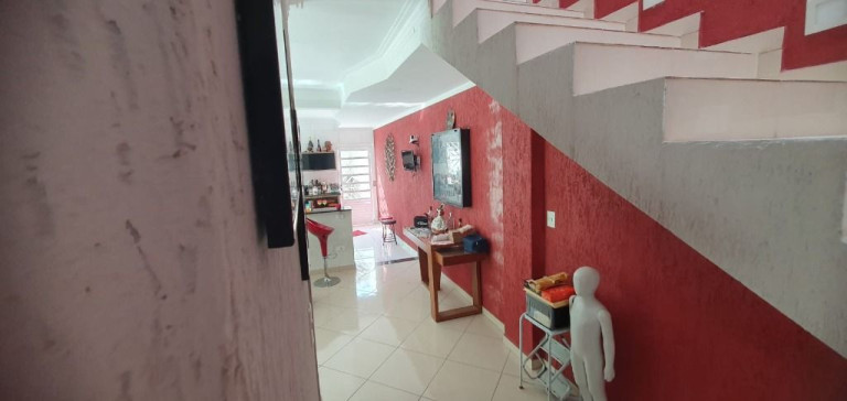 Imagem Sobrado com 3 Quartos à Venda ou Locação, 250 m² em Jardim Medina - Poá Imagem Sobrado com 3 Quartos à Venda ou Locação, 250 m² em Jardim Medina - Poá
