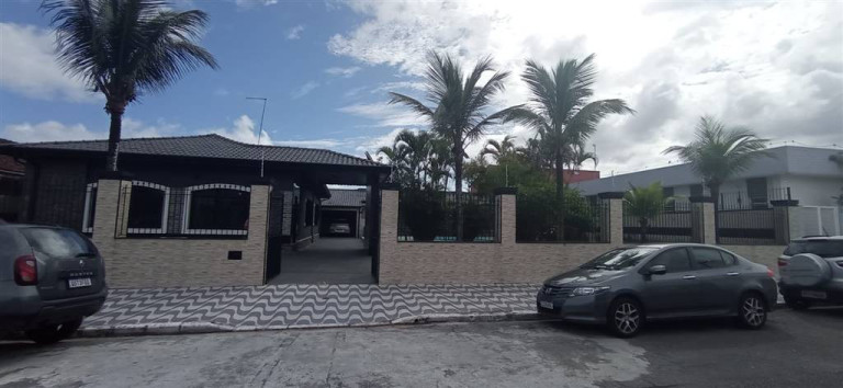 Imagem Casa com 3 Quartos à Venda, 322 m² em Balneário Florida - Praia Grande Imagem Casa com 3 Quartos à Venda, 322 m² em Balneário Florida - Praia Grande