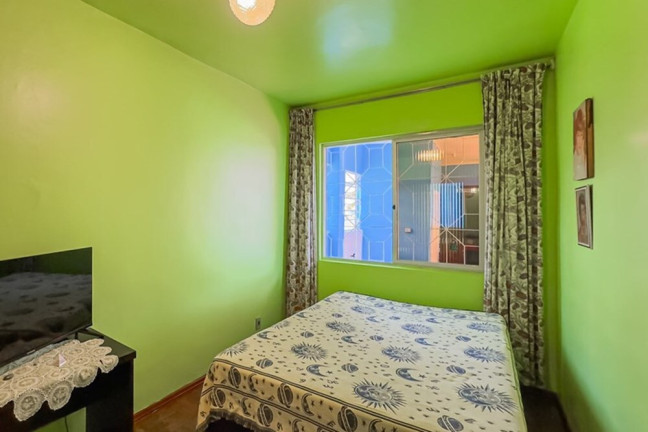 Imagem Casa com 5 Quartos à Venda, 128 m² em Vila Jardim - Porto Alegre