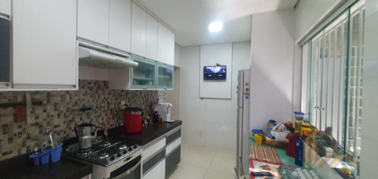 Imagem Casa com 6 Quartos à Venda, 280 m² em Vale Das Amendoeiras - Contagem Imagem Casa com 6 Quartos à Venda, 280 m² em Vale Das Amendoeiras - Contagem
