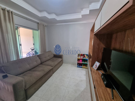 Imagem Casa com 3 Quartos à Venda, 200 m² em Jardim Itália - Anápolis